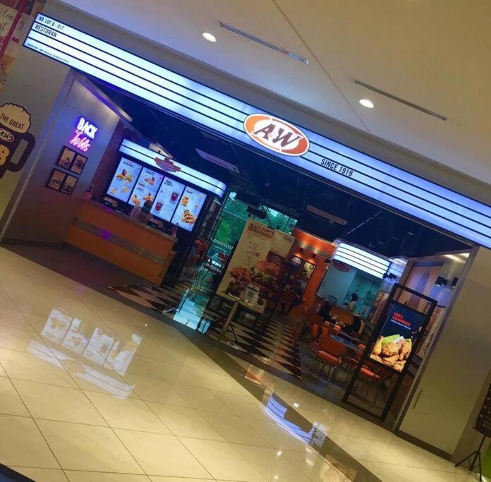 #Q S&Thomez 盛婷民宿 Free Wifi & Netflix Mesamall Klia Nilai Luaran gambar