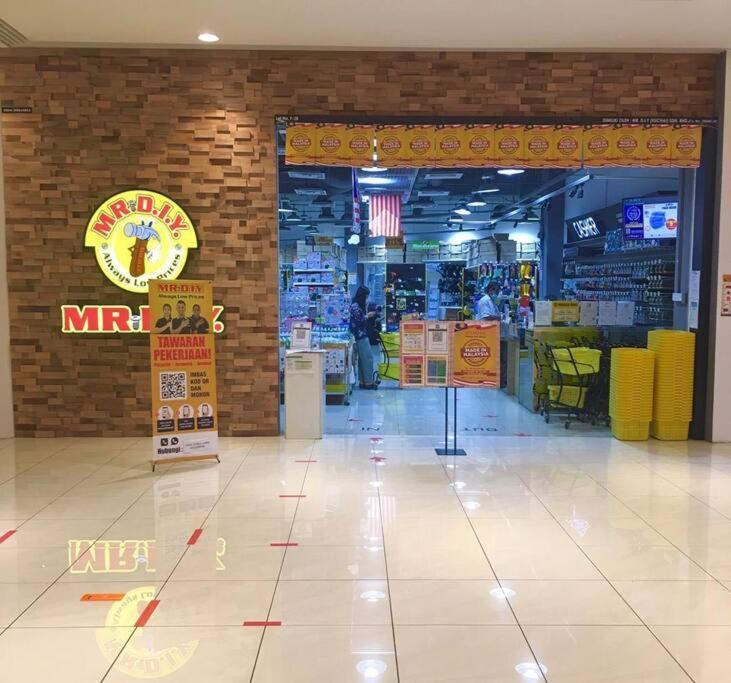 #Q S&Thomez 盛婷民宿 Free Wifi & Netflix Mesamall Klia Nilai Luaran gambar